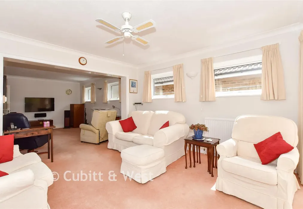 Lounge/Dining Room - Irwin Drive, Horsham, West Sussex - Wards of Kent