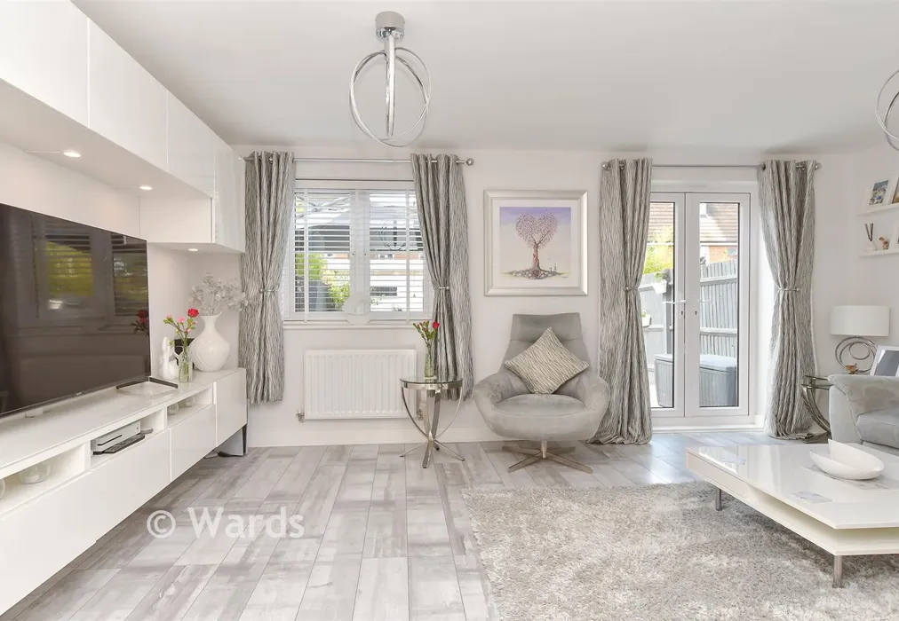 Lounge - Weymouth Road, Wainscott, Rochester, Kent - Wards of Kent