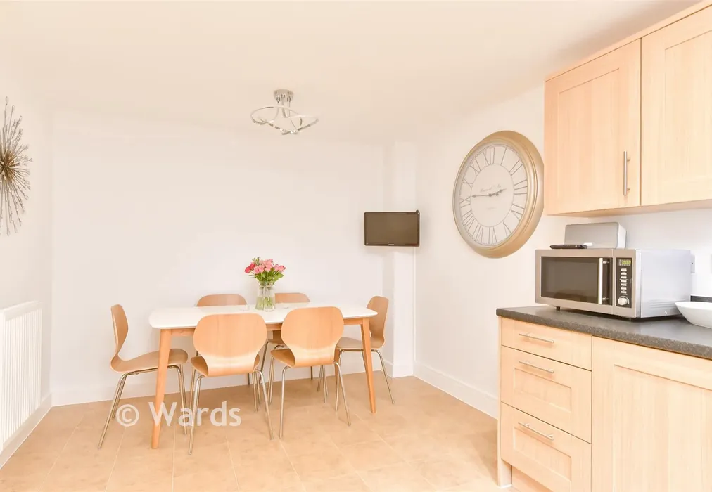 Kitchen/ Diner - Weymouth Road, Wainscott, Rochester, Kent - Wards of Kent