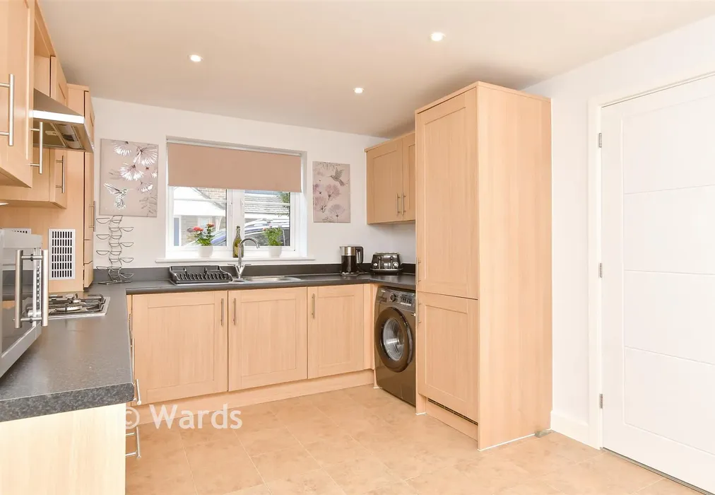 Kitchen/ Diner - Weymouth Road, Wainscott, Rochester, Kent - Wards of Kent