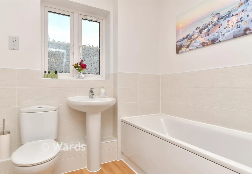 Bathroom - Weymouth Road, Wainscott, Rochester, Kent - Wards of Kent