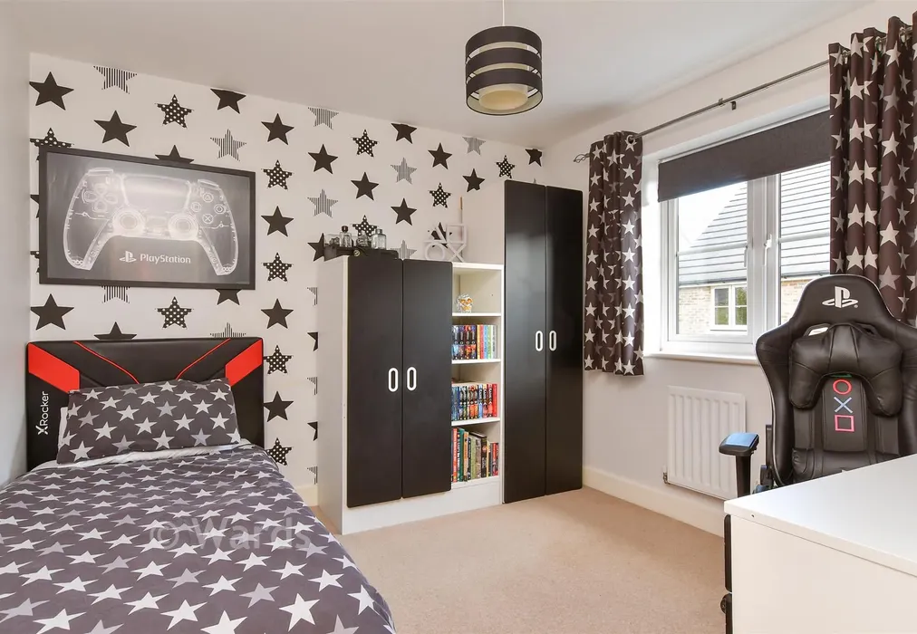 Bedroom 2 - Weymouth Road, Wainscott, Rochester, Kent - Wards of Kent