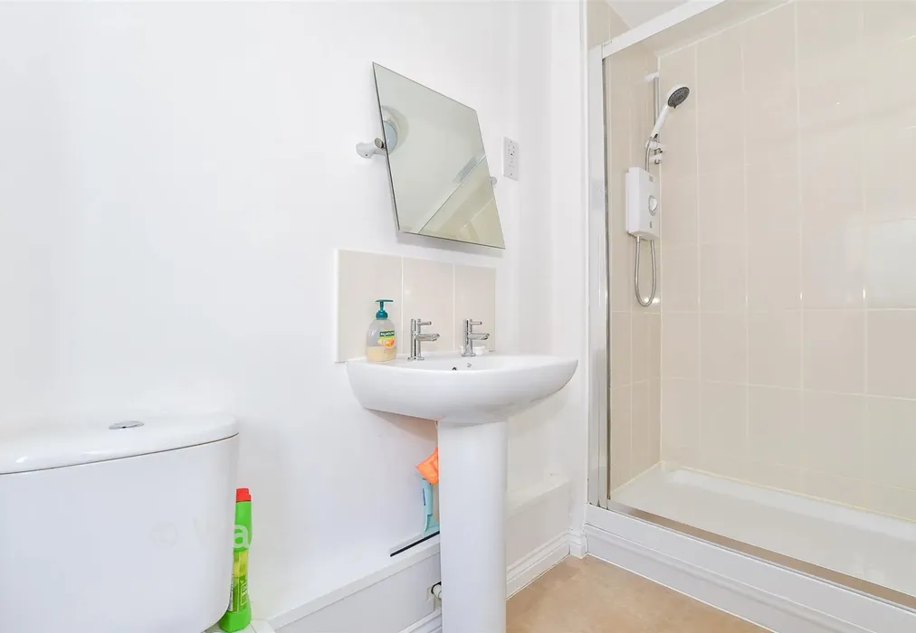 En-Suite Shower Room - Hawley Drive, Leybourne, West Malling, Kent - Wards of Kent