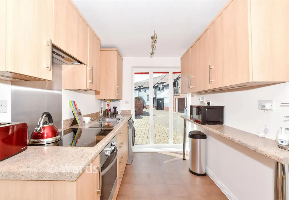 Kitchen - Hawley Drive, Leybourne, West Malling, Kent - Wards of Kent