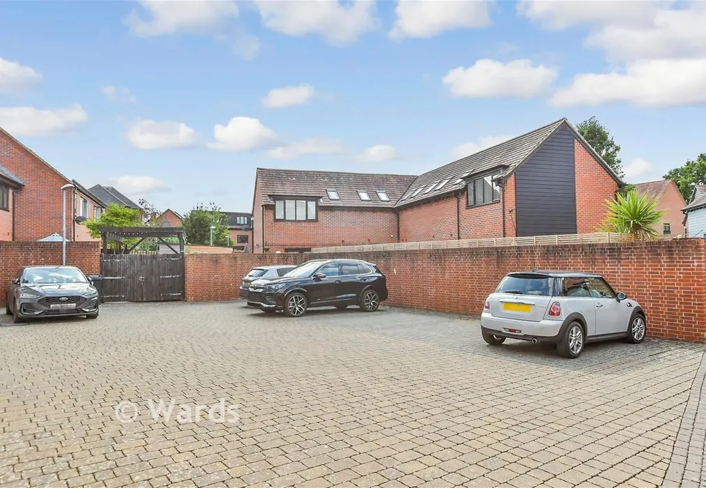 Driveway/Parking. - Hawley Drive, Leybourne, West Malling, Kent - Wards of Kent