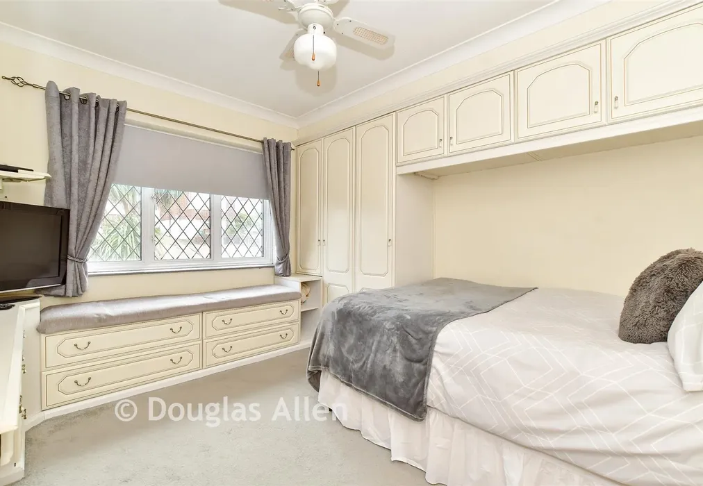 Bedroom 2 - Marjorams Avenue, Loughton, Essex - Wards of Kent