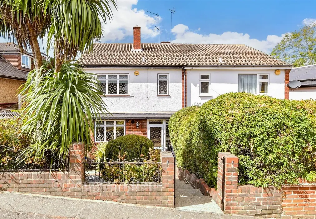 External (Brochure) - Marjorams Avenue, Loughton, Essex - Wards of Kent