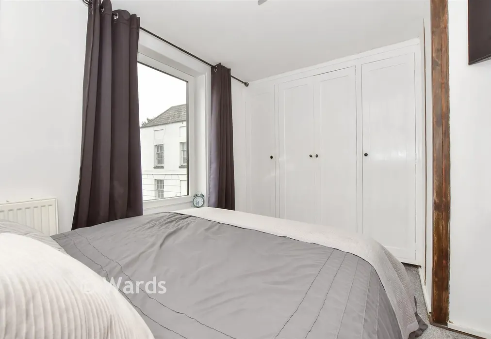 Bedroom 1 - High Street, Eastry, Sandwich, Kent - Wards of Kent