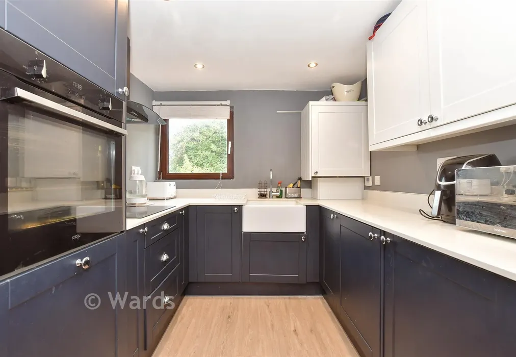 Kitchen - High Street, Eastry, Sandwich, Kent - Wards of Kent
