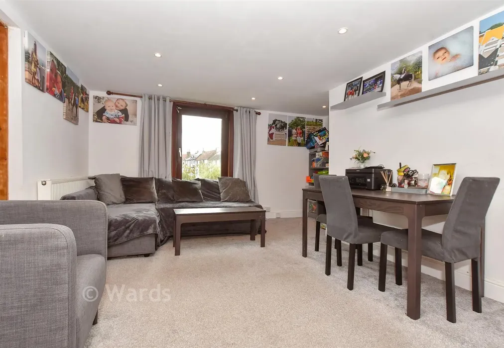 Lounge/ Diner - High Street, Eastry, Sandwich, Kent - Wards of Kent
