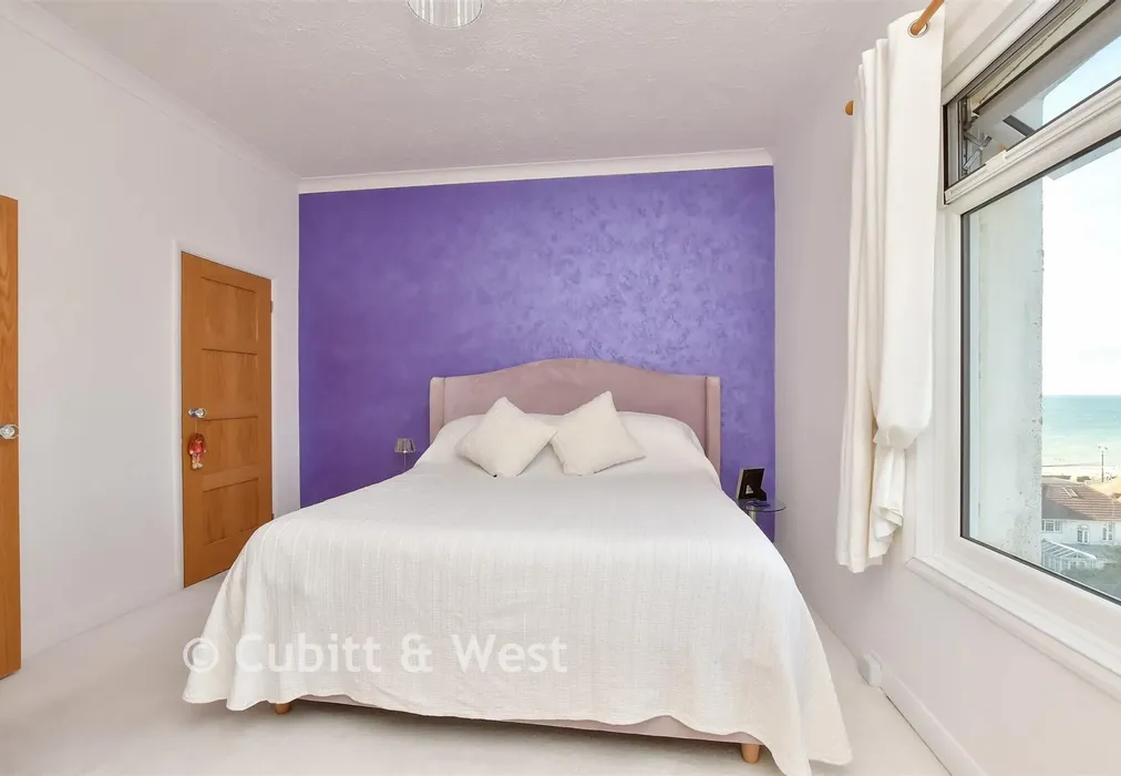 Bedroom - Grand Avenue, Worthing, West Sussex - Wards of Kent