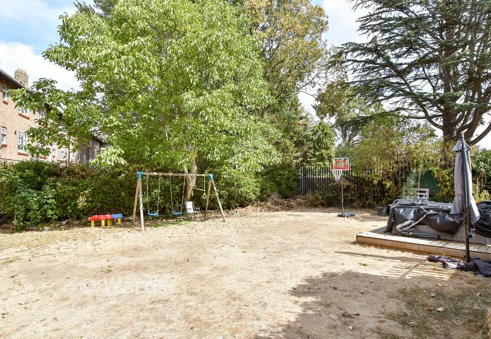 Communal Gardens - Penpool Lane, Welling, Kent - Wards of Kent