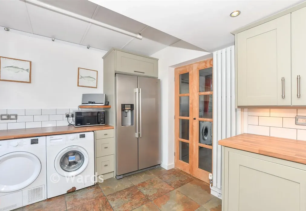 Kitchen - Upper Denmark Road, Ashford, Kent - Wards of Kent
