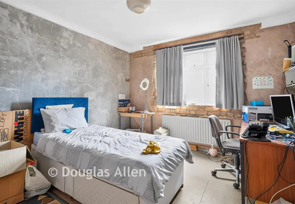 Bedroom - East Road, Chadwell Heath, Essex - Wards of Kent