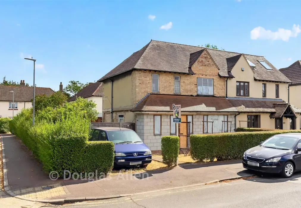 External - East Road, Chadwell Heath, Essex - Wards of Kent