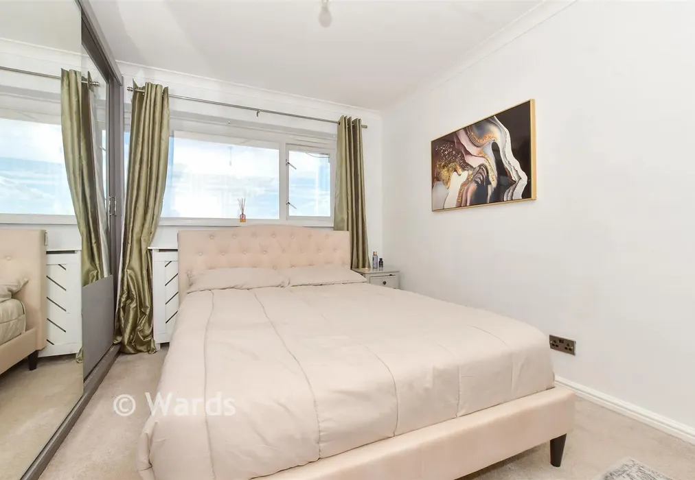 Bedroom 1 - Hill Crescent, Aylesham, Canterbury, Kent - Wards of Kent