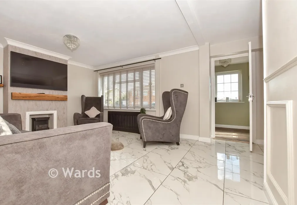 Internal Lifestyle Photograph - Hill Crescent, Aylesham, Canterbury, Kent - Wards of Kent