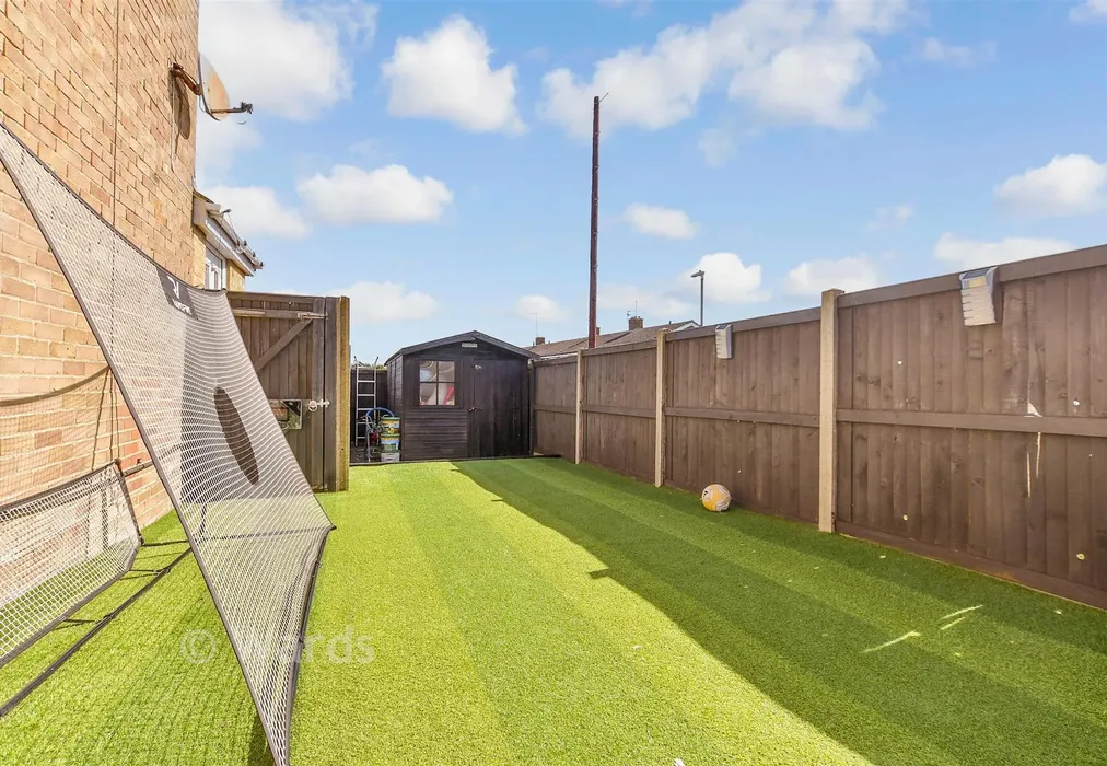 Side Garden - Hill Crescent, Aylesham, Canterbury, Kent - Wards of Kent