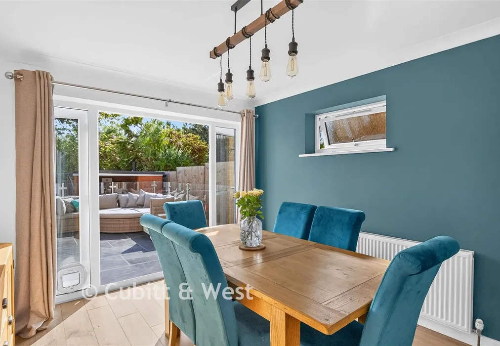 Dining Area - Hulbert Road, Havant, Hampshire - Wards of Kent
