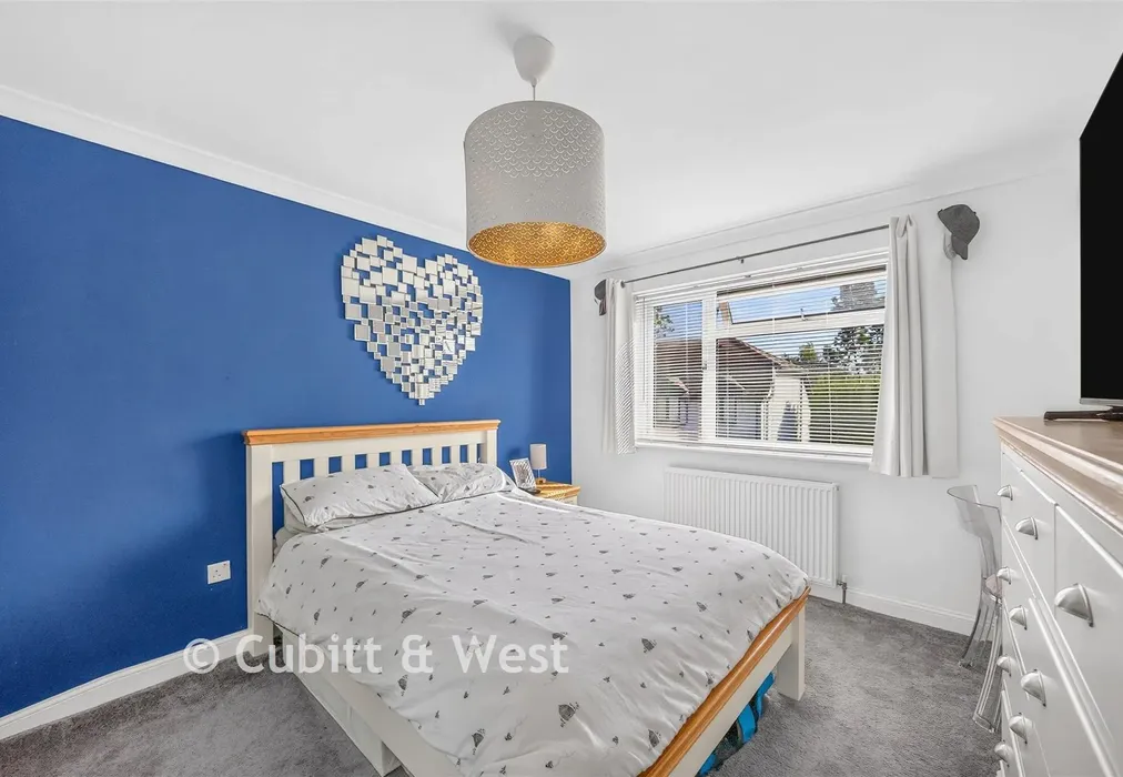 Bedroom 1 - Hulbert Road, Havant, Hampshire - Wards of Kent