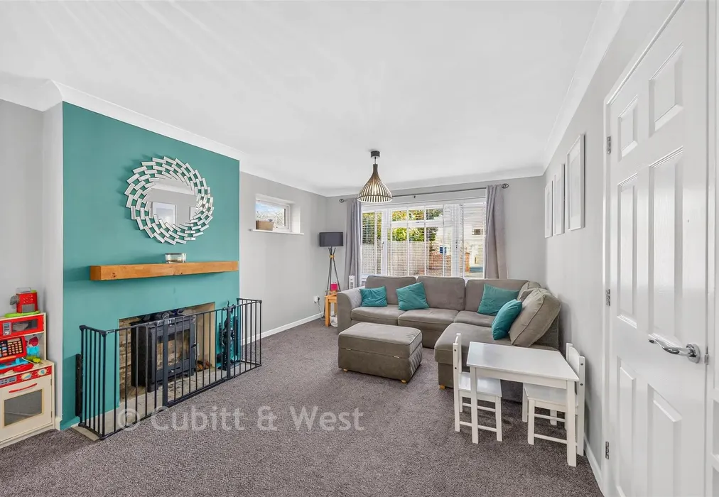 Lounge - Hulbert Road, Havant, Hampshire - Wards of Kent