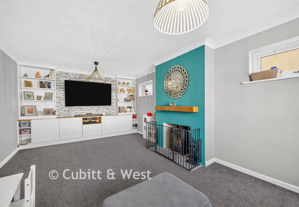 Lounge - Hulbert Road, Havant, Hampshire - Wards of Kent