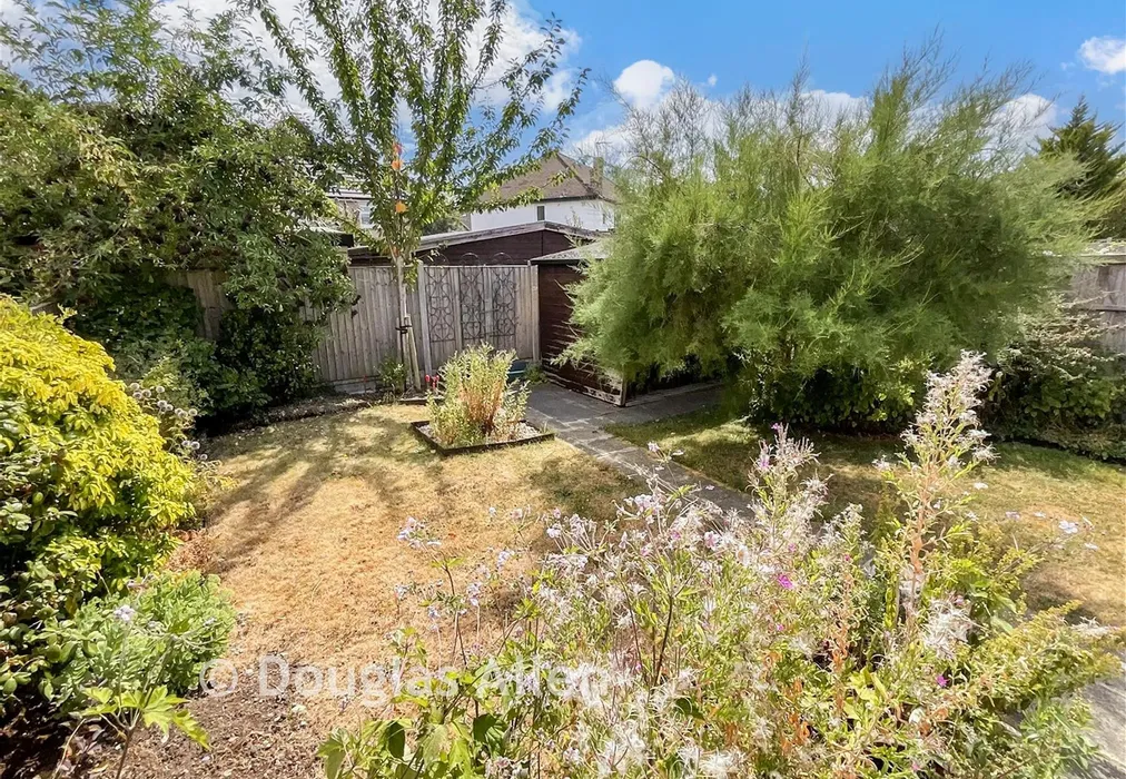 Rear Garden - Warescot Road, Brentwood, Essex - Wards of Kent