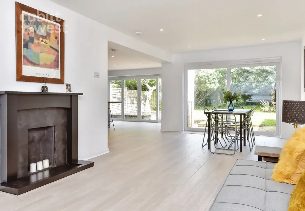 Open-Plan Living - Arundel Road, Peacehaven, BN10 - Wards of Kent