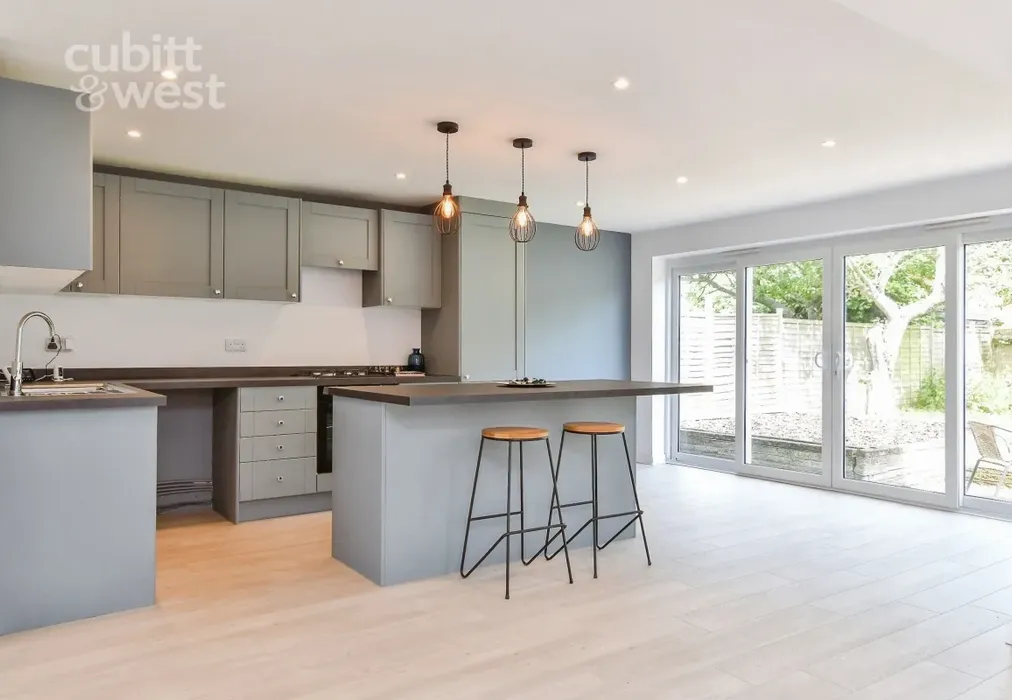 Kitchen - Arundel Road, Peacehaven, BN10 - Wards of Kent