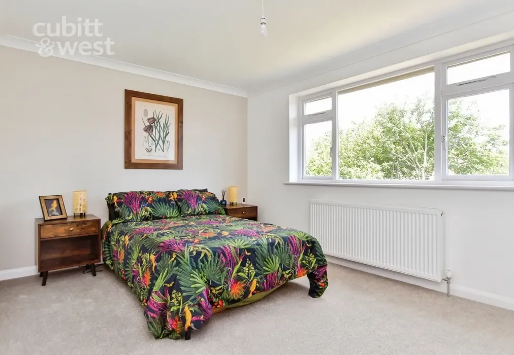 Bedroom - Arundel Road, Peacehaven, BN10 - Wards of Kent