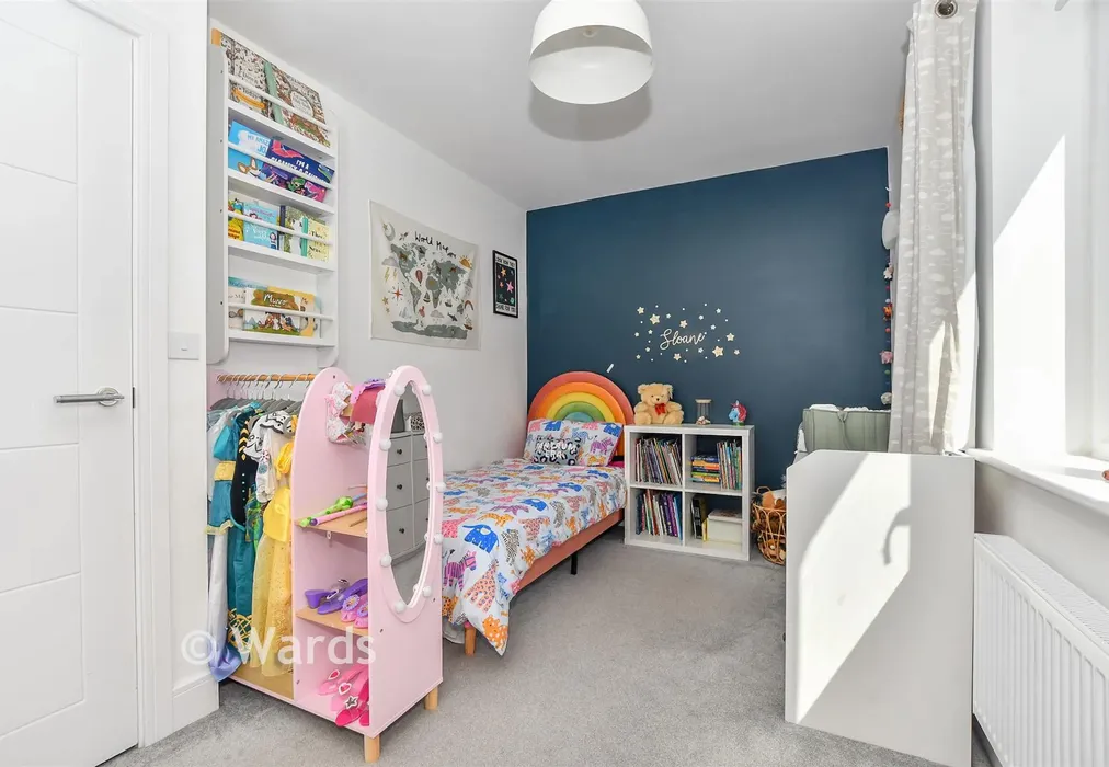 Bedroom 2 - Serpentine Road, Faversham, Kent - Wards of Kent