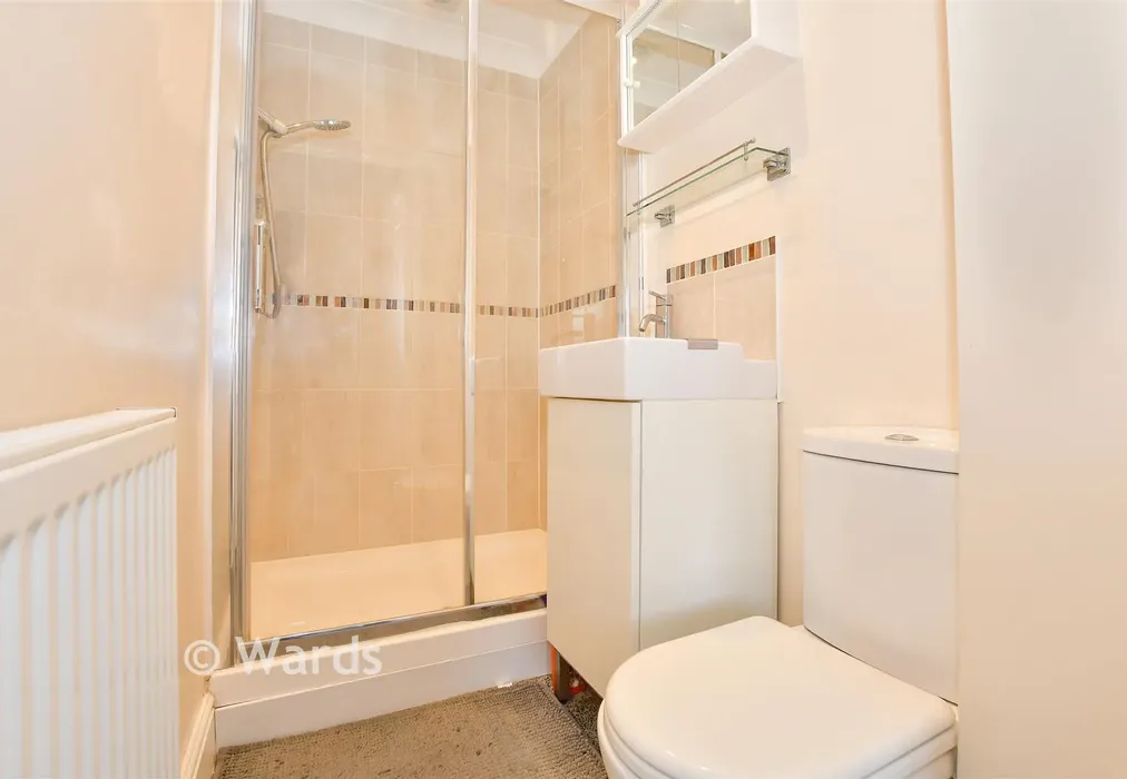 En-Suite Shower Room - Western Road, Maidstone, Kent - Wards of Kent