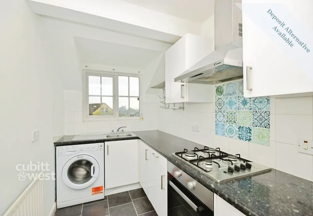 Kitchen - Coach House Mews Mill Street RH1 - Wards of Kent