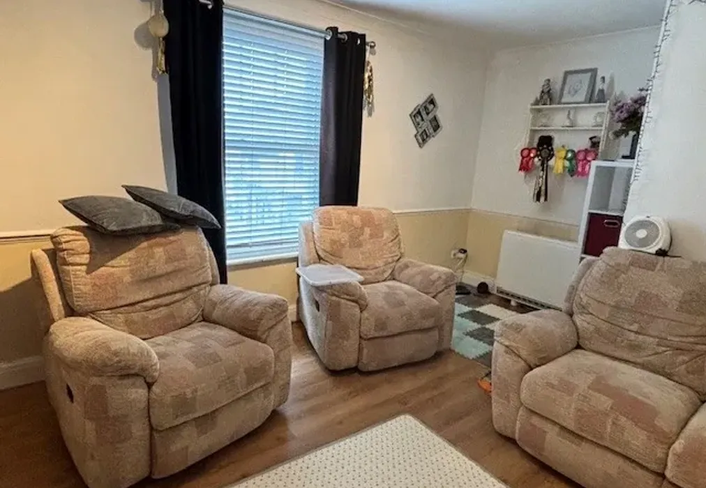 lounge 1 - Ospringe Street Faversham ME13 - Wards of Kent