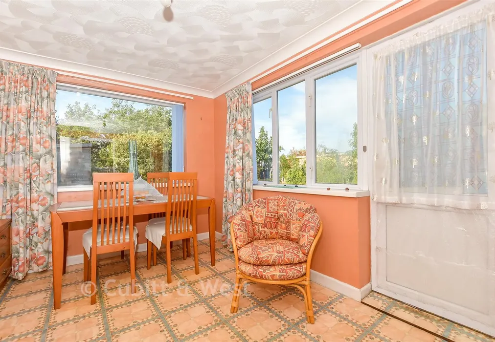 Dining Room - Windsor Road, Waterlooville, Hampshire - Wards of Kent