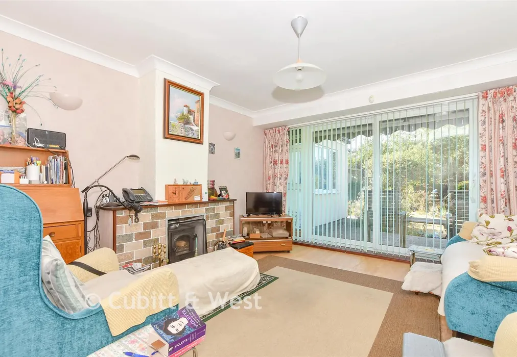 Lounge - Windsor Road, Waterlooville, Hampshire - Wards of Kent
