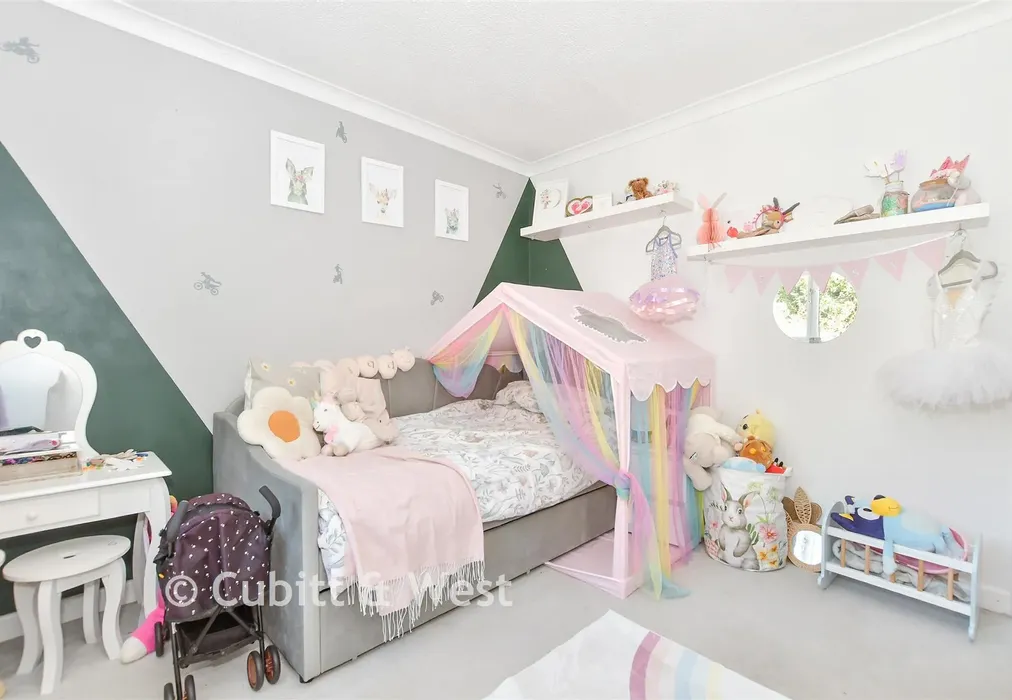 Bedroom 2 - The Vale, Waterlooville, Hampshire - Wards of Kent