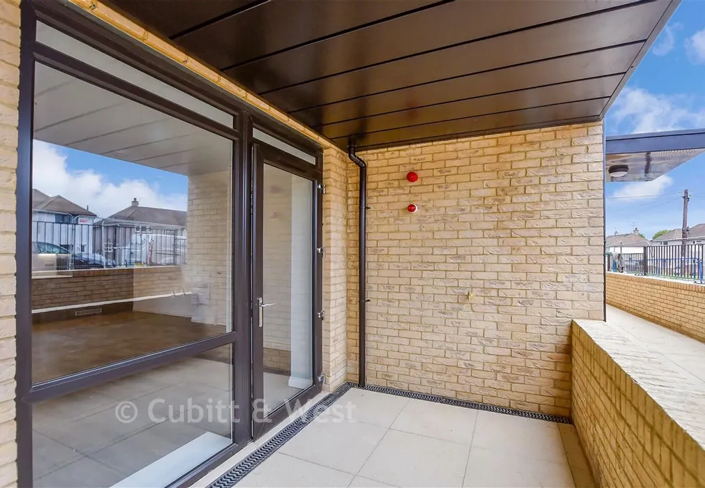 Balcony Area - Greenbloom Avenue, Maidstone, Kent - Wards of Kent