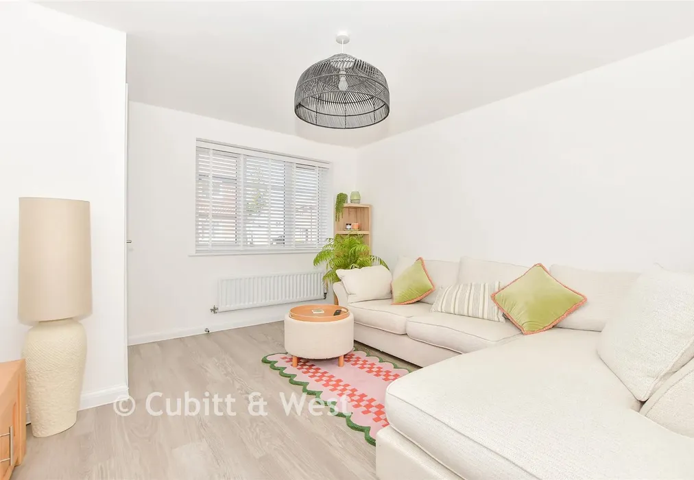 Lounge - Whitegate Way, Chichester, West Sussex - Wards of Kent