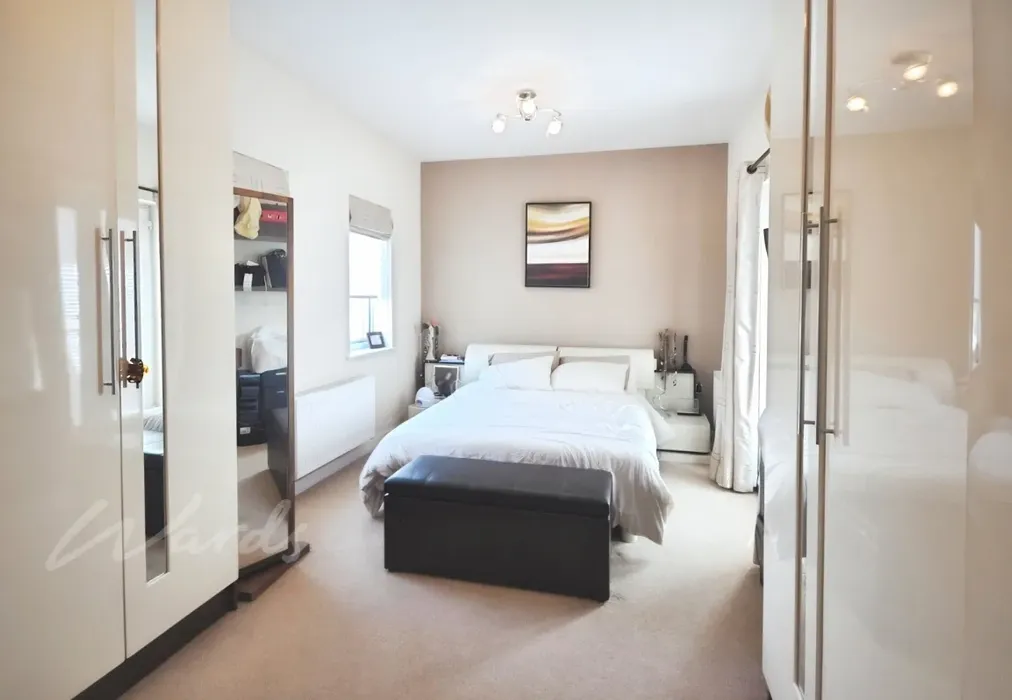 Bedroom 1 - The Rise Greenhithe DA9 - Wards of Kent