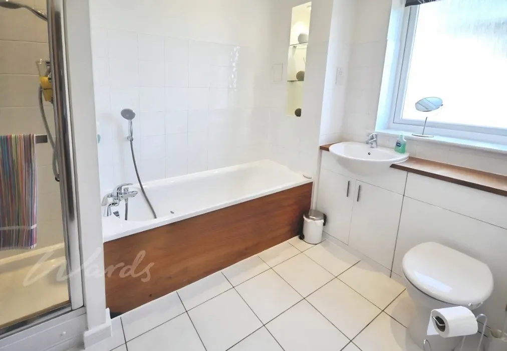 Bathroom - The Rise Greenhithe DA9 - Wards of Kent