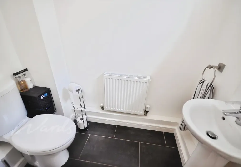Cloakroom - The Rise Greenhithe DA9 - Wards of Kent