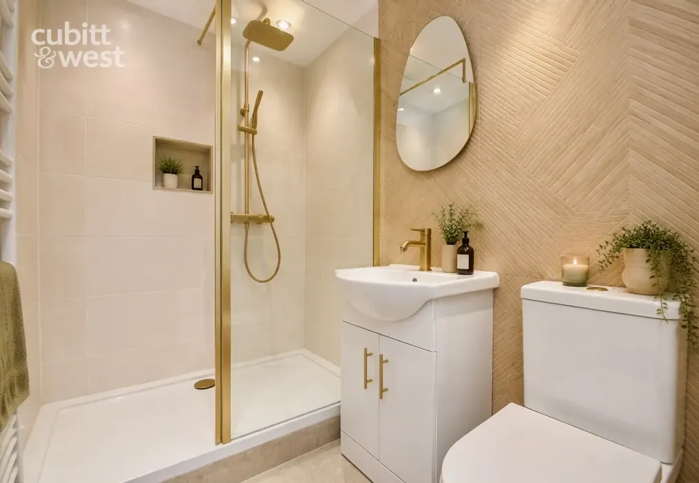 Shower Room - Marine Parade, Brighton, BN2 - Wards of Kent