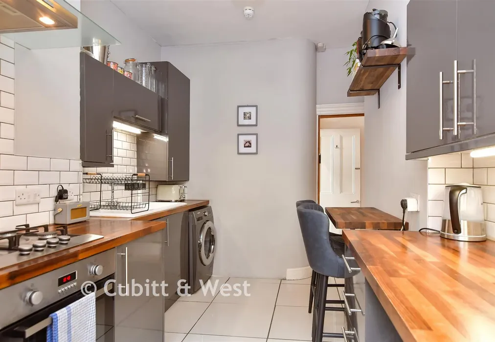 Kitchen - Buckingham Road, Brighton, East Sussex - Wards of Kent