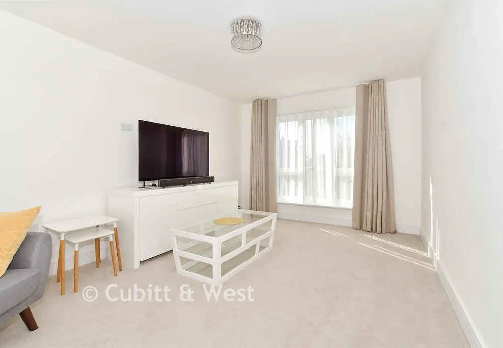 Lounge - Burdock Road, Horsham, West Sussex - Wards of Kent