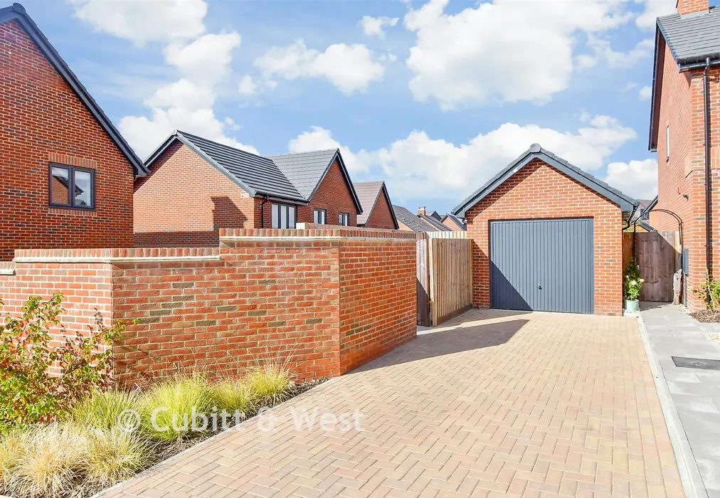 Driveway/Parking - Burdock Road, Horsham, West Sussex - Wards of Kent