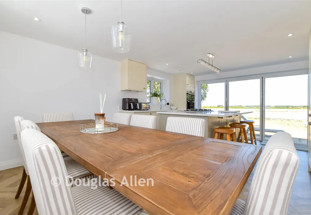 Kitchen/Diner - Billericay Road, Herongate, Essex - Wards of Kent