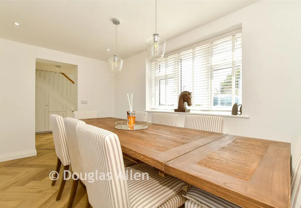Kitchen/Diner - Billericay Road, Herongate, Essex - Wards of Kent