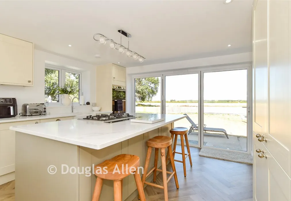 Kitchen/Diner - Billericay Road, Herongate, Essex - Wards of Kent