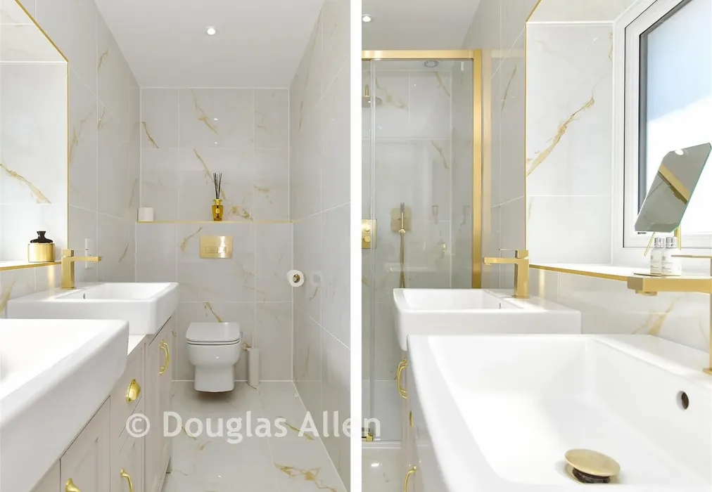 En-Suite - Billericay Road, Herongate, Essex - Wards of Kent